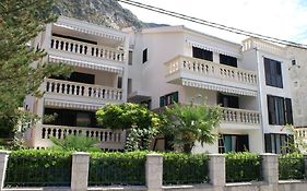 Apartments Radulovic